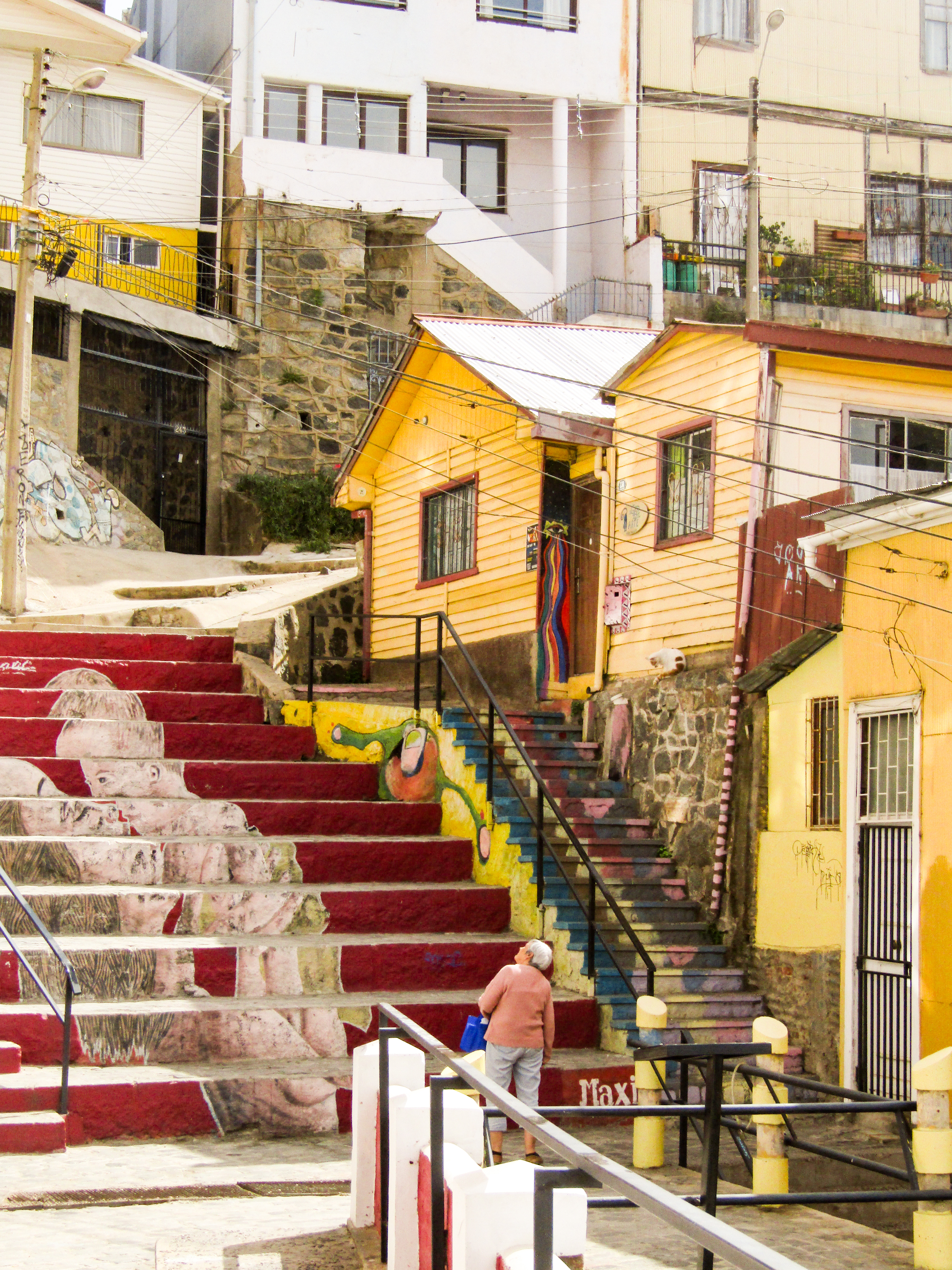 Painted stairs Valparaíso